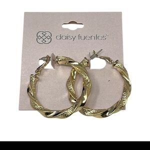 Daisy Fuentes Shiny Textured Twist Hoop Earrings in Gold